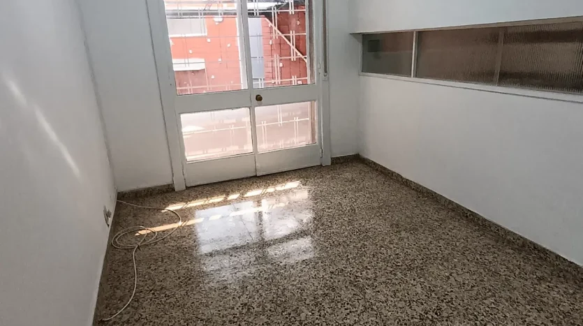 21 De Septiembre Y Luis De La Torre , Próximo A José Ellauri