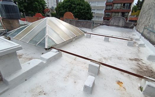 Próximo A La Rambla Casa En Planta Alta Apta Para Vivienda O Comercio/consultorios