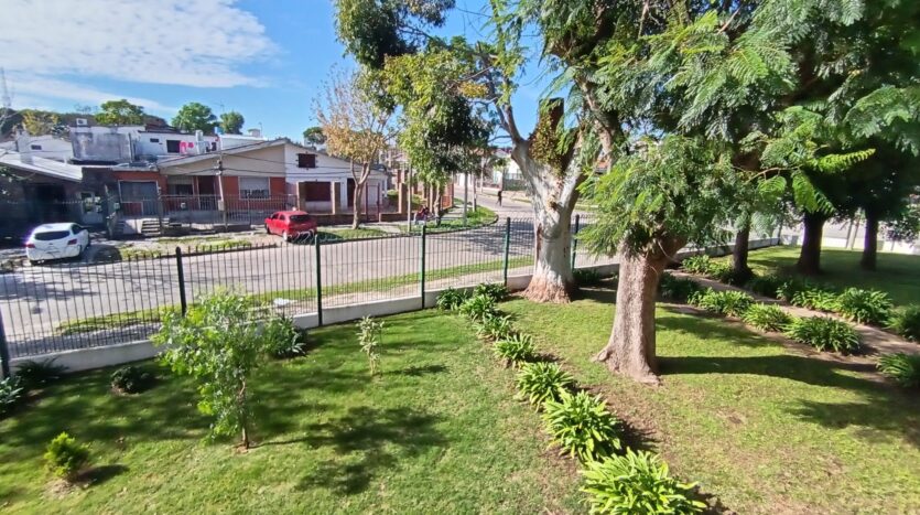 Muy Próximo Av. Italia Y Caldas