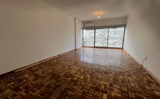 Venta Apartamento L.a De Herrera Y La Rambla , Excelente Ubicación 